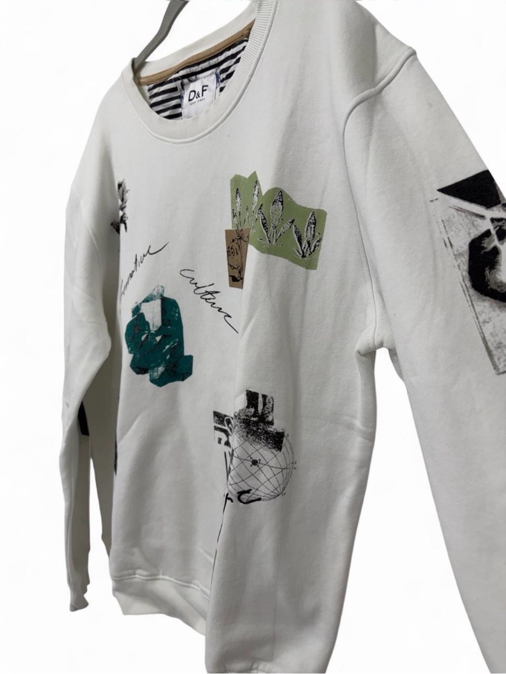 D&F Ricky Singh Graphic Sweatshirt 🤍 - Picture 4 of 8